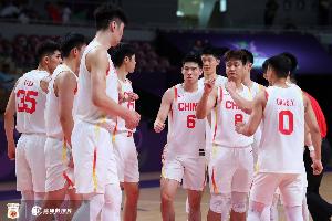 媒体人：新西兰好像不怎么会破联防 首节中国队有哨 人人都能贡献