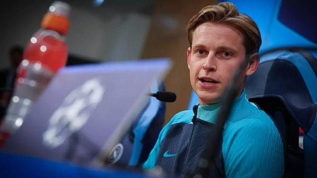 巴萨大战前内斗不止，德容开炮为哪般？