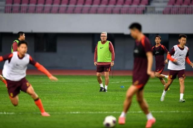 开云-​马德兴：国足海口一期集训看人更重要